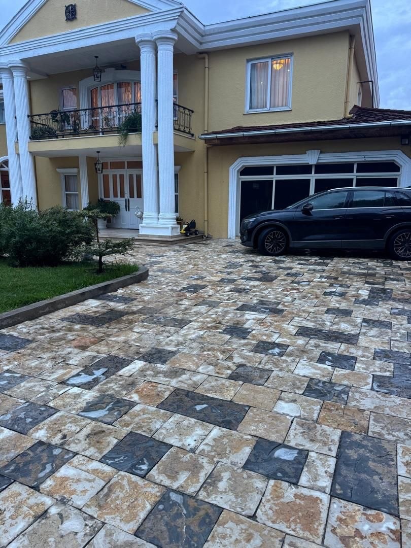 Cobblestones and Paving Blocks